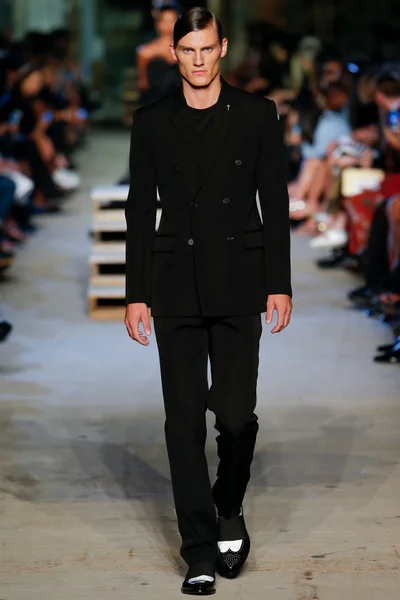 Look 54